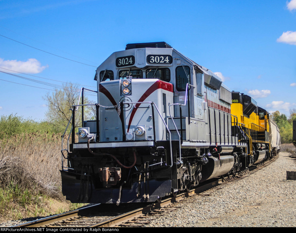 WS-1 waiting to go east  at Demerest Road after running around their train 